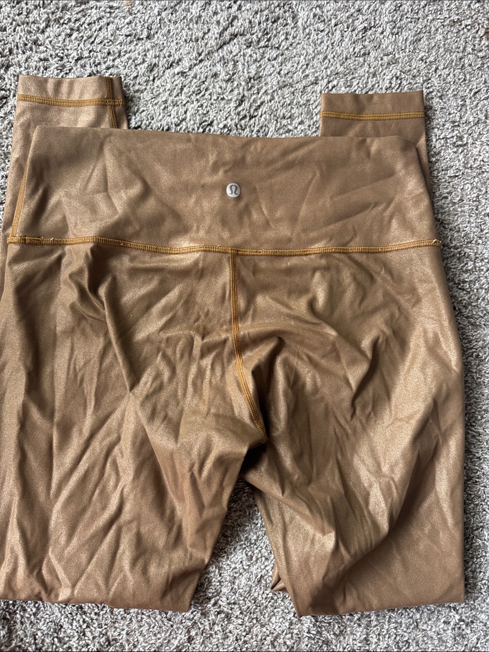 Lululemon Wunder Under High-Rise Tight 28"
*Foil Matte Copper foil size 10